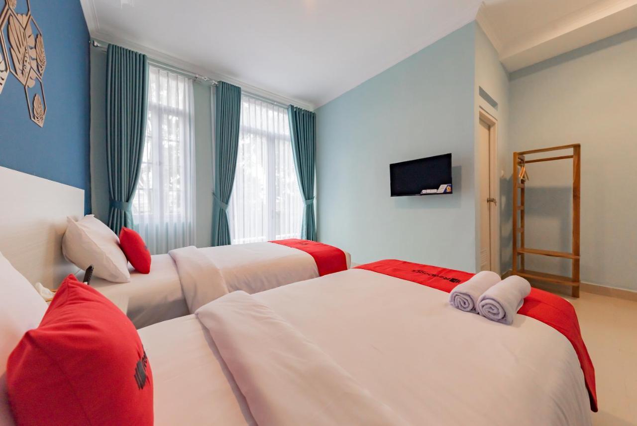 Reddoorz Plus Near Surapati Core Bandung Zewnętrze zdjęcie