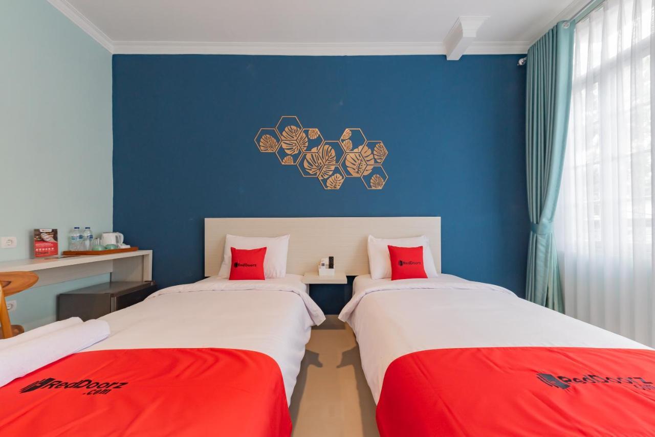 Reddoorz Plus Near Surapati Core Bandung Zewnętrze zdjęcie