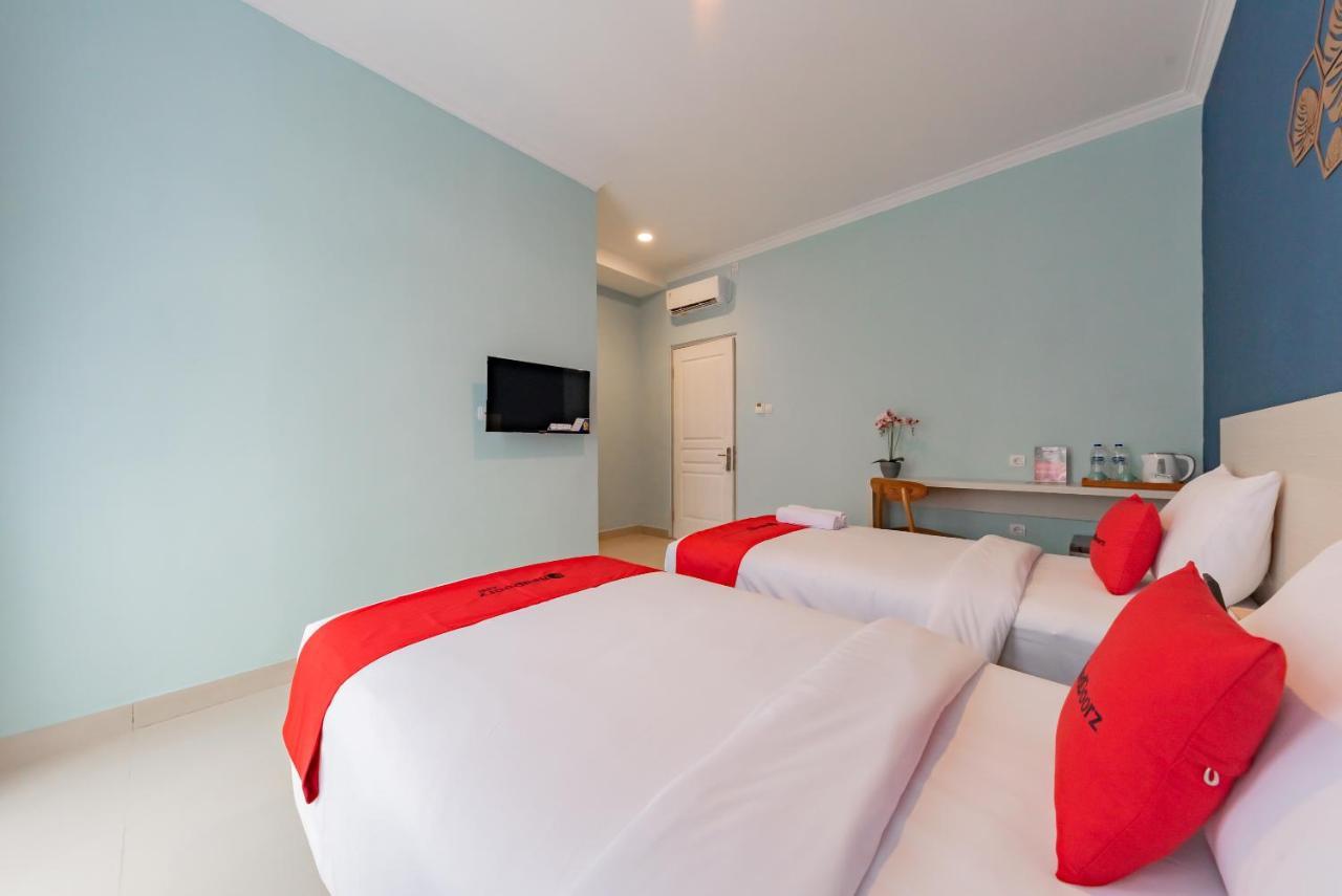 Reddoorz Plus Near Surapati Core Bandung Zewnętrze zdjęcie